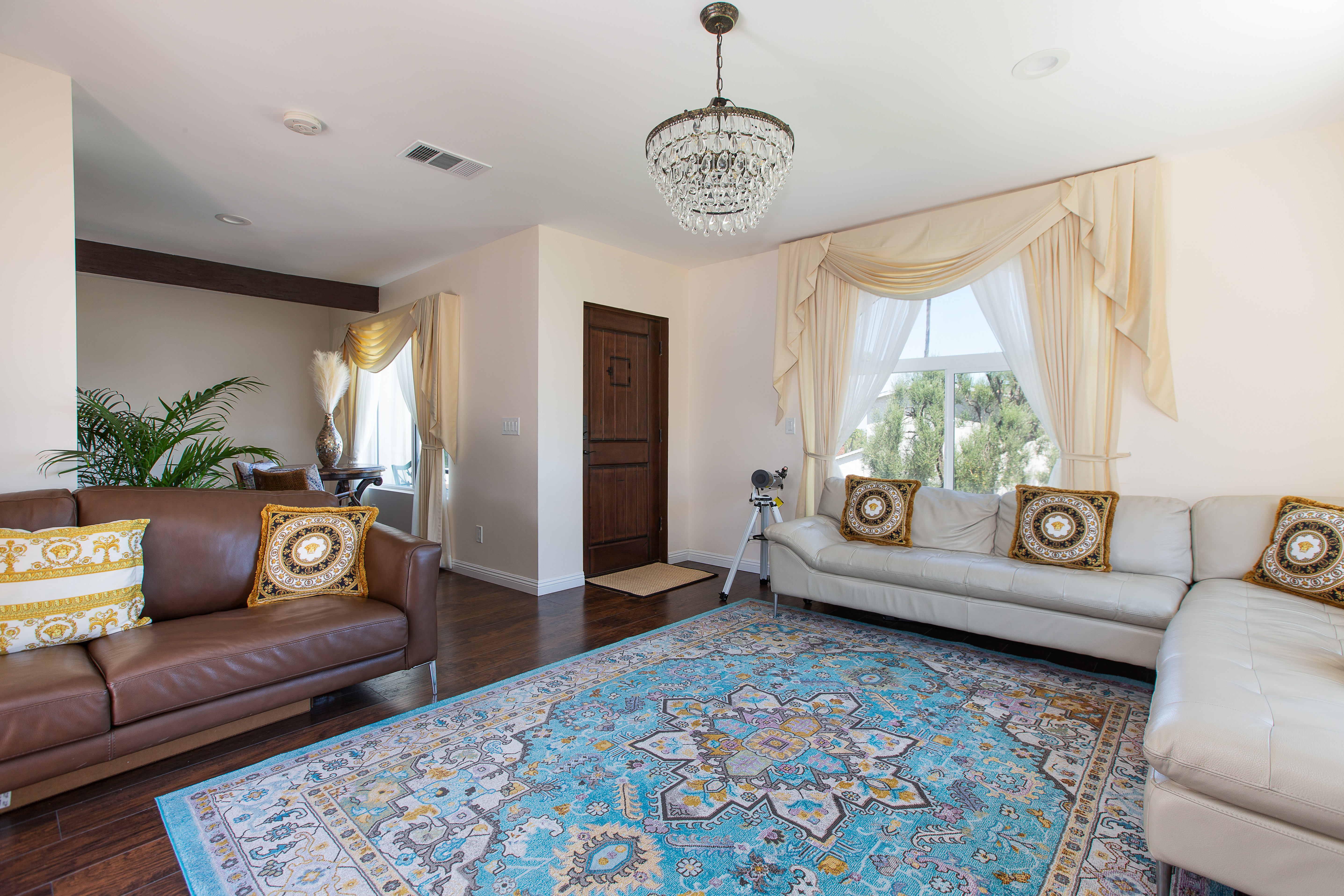 Trotwood Ave residence in Rolling Hills